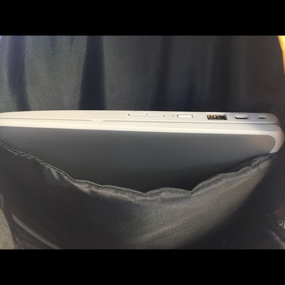 Linive Backpack - Picture 5 of 7